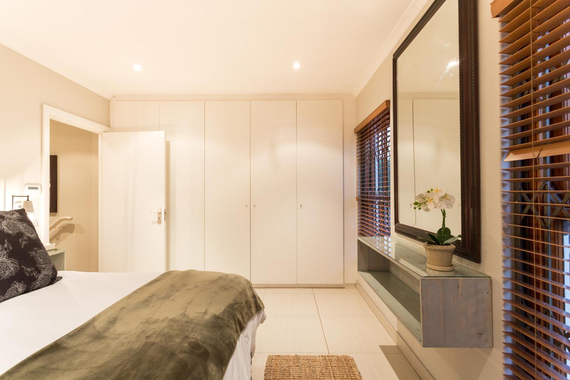 99m² 2 slaapkamer, 2 privé badkamer Appartement in Stellenbosch Central Buitenkant foto