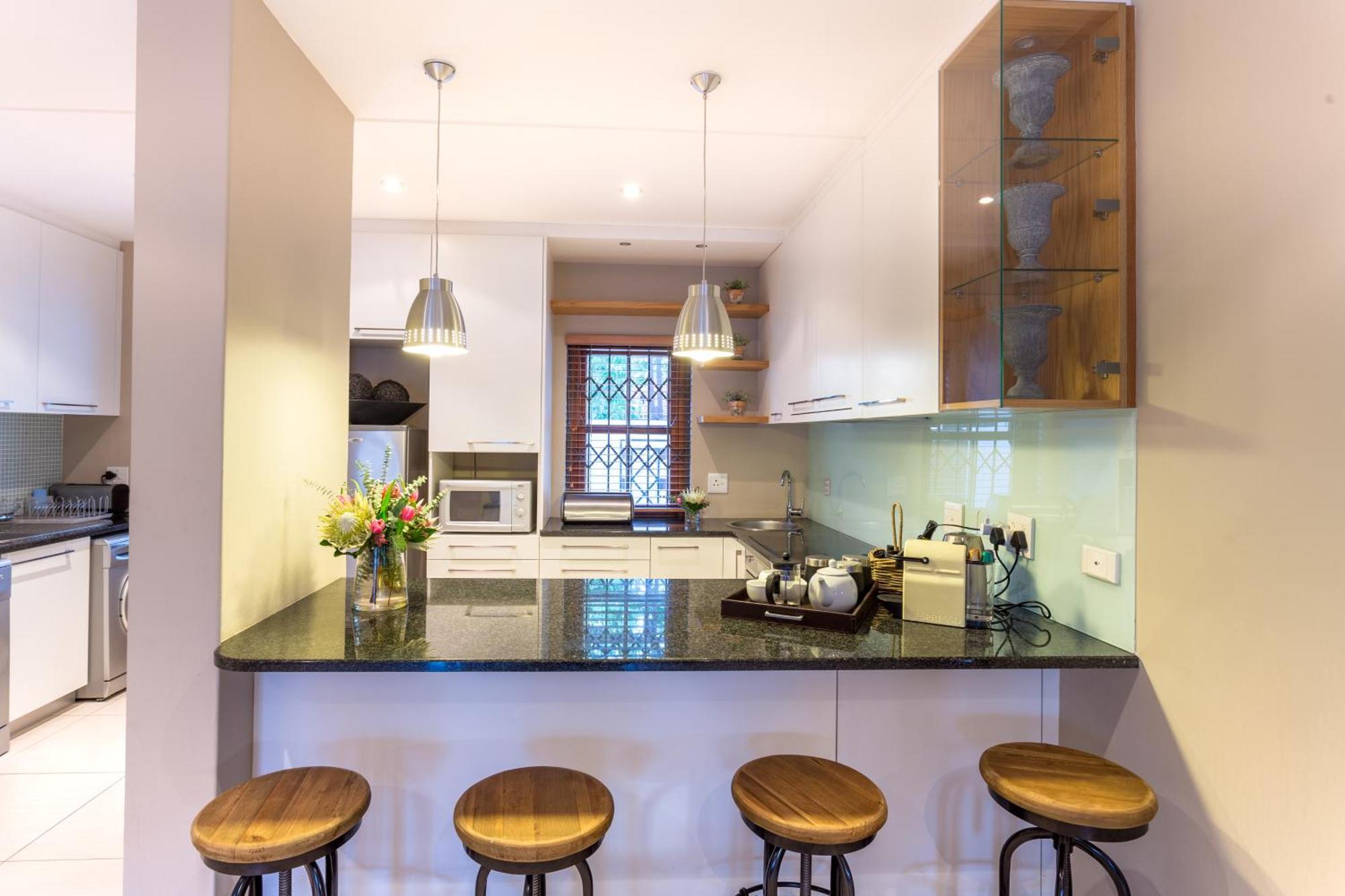 99m² 2 slaapkamer, 2 privé badkamer Appartement in Stellenbosch Central Buitenkant foto