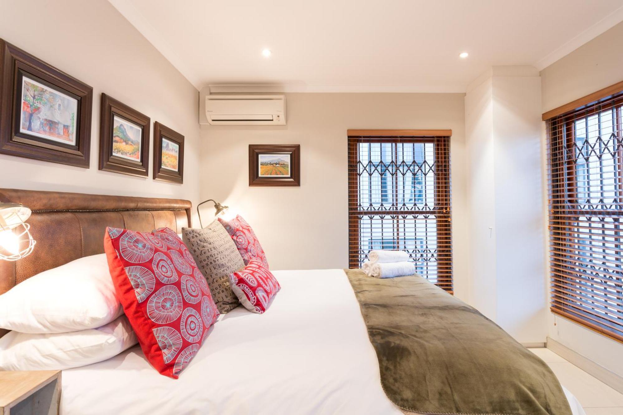 99m² 2 slaapkamer, 2 privé badkamer Appartement in Stellenbosch Central Buitenkant foto