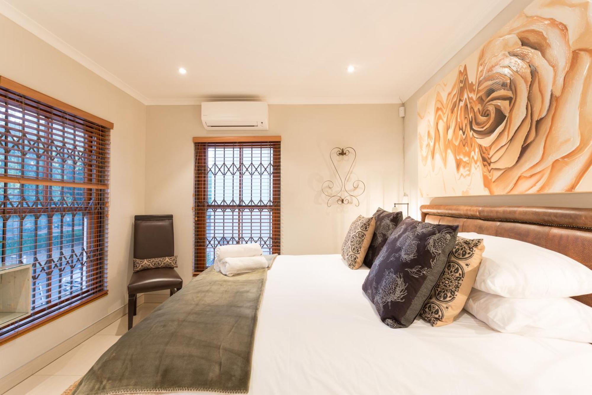 99m² 2 slaapkamer, 2 privé badkamer Appartement in Stellenbosch Central Buitenkant foto