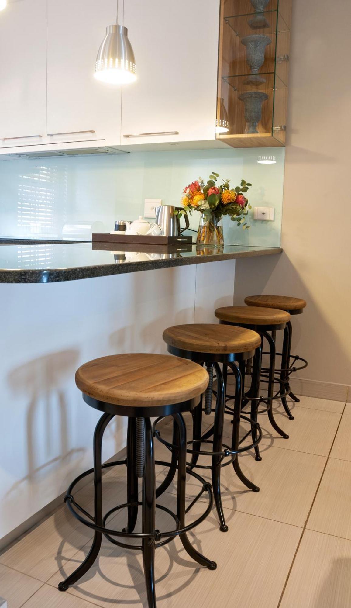 99m² 2 slaapkamer, 2 privé badkamer Appartement in Stellenbosch Central Buitenkant foto