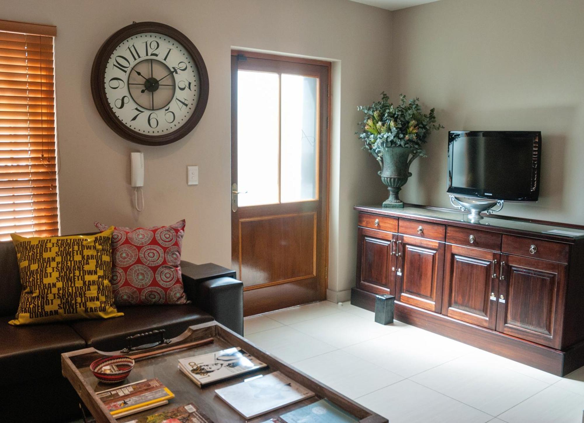 99m² 2 slaapkamer, 2 privé badkamer Appartement in Stellenbosch Central Buitenkant foto