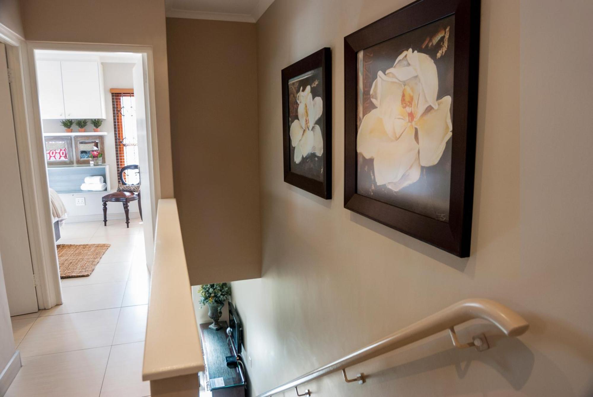 99m² 2 slaapkamer, 2 privé badkamer Appartement in Stellenbosch Central Buitenkant foto