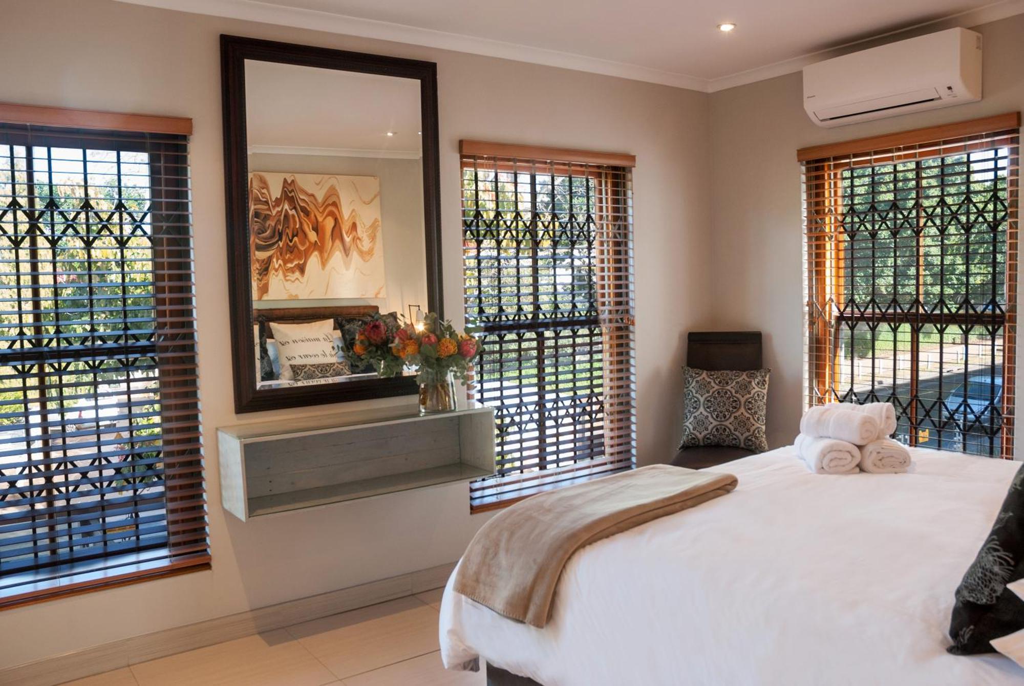 99m² 2 slaapkamer, 2 privé badkamer Appartement in Stellenbosch Central Buitenkant foto