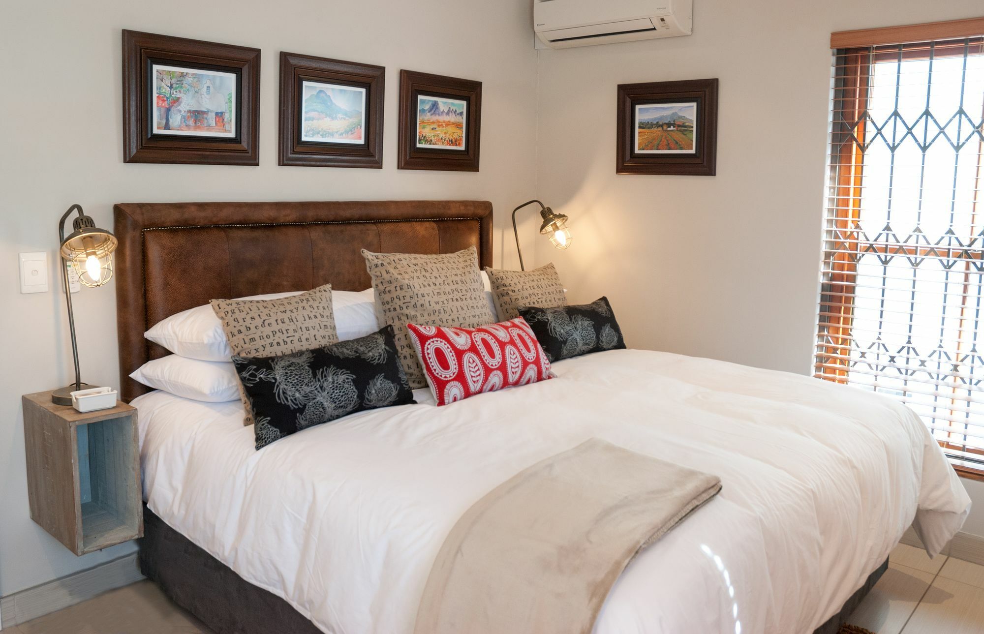 99m² 2 slaapkamer, 2 privé badkamer Appartement in Stellenbosch Central Buitenkant foto